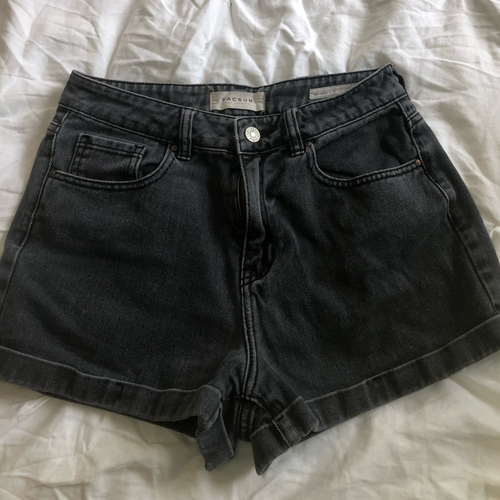 SOLD. Black high waisted denim mom shorts from Pacsun size 27.